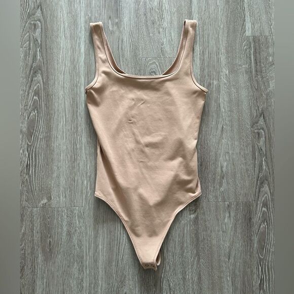 Abercrombie & Fitch Tan Bodysuit - Picture 1 of 7